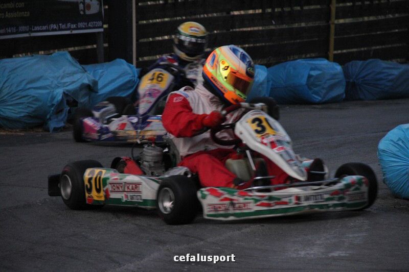 111120 sport2 435_tn.jpg